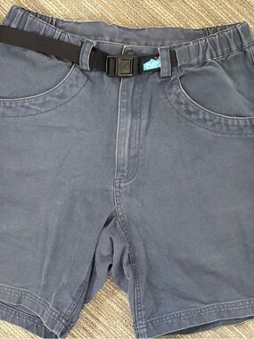 Vintage Kavu Men's Navy Blue Cargo Shorts with Black Webbing Belt